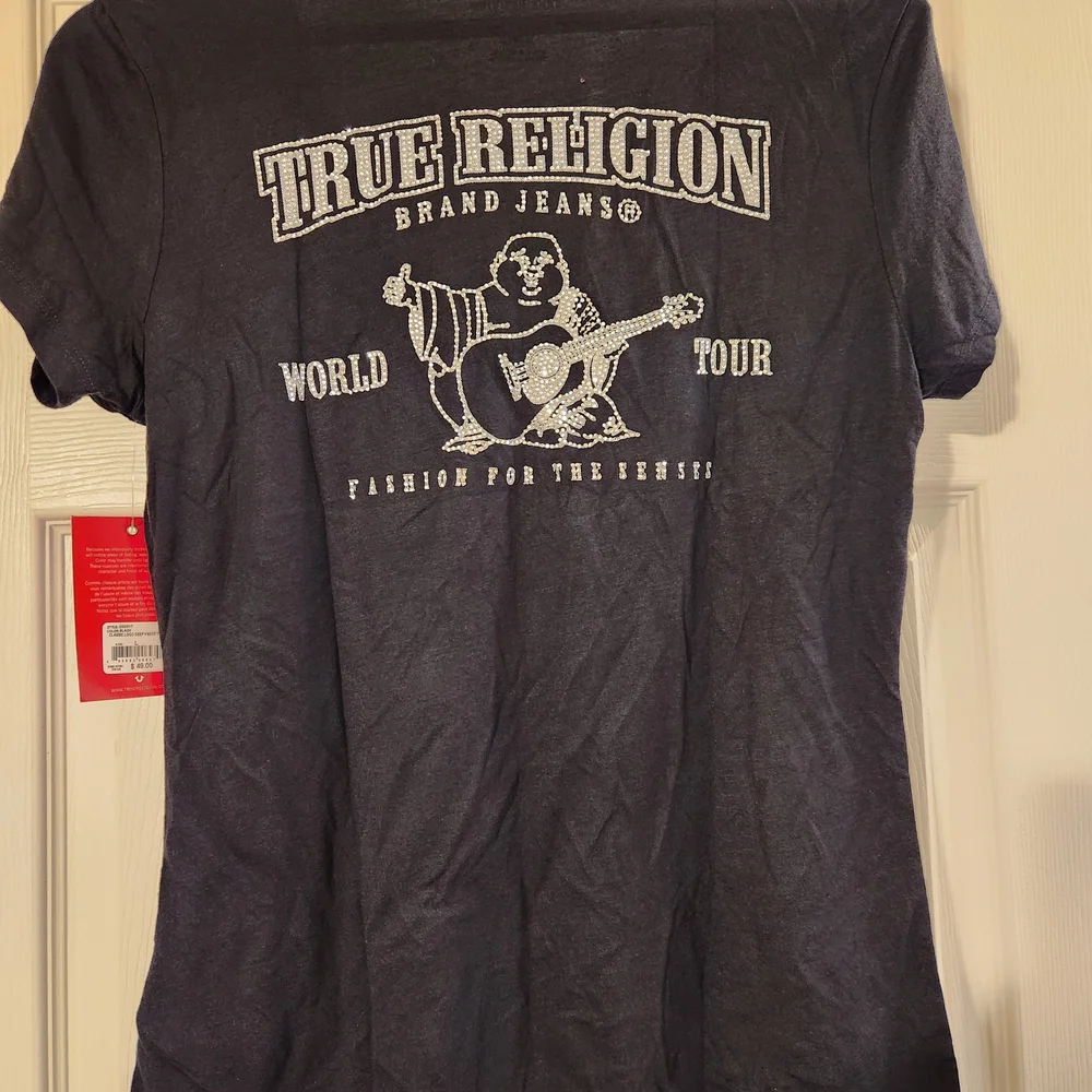 **NWT** - True Religion - CRYSTAL BUDDHA GRAPHIC V-NECK TEE - Black - **NWT** - Picture 9 of 14